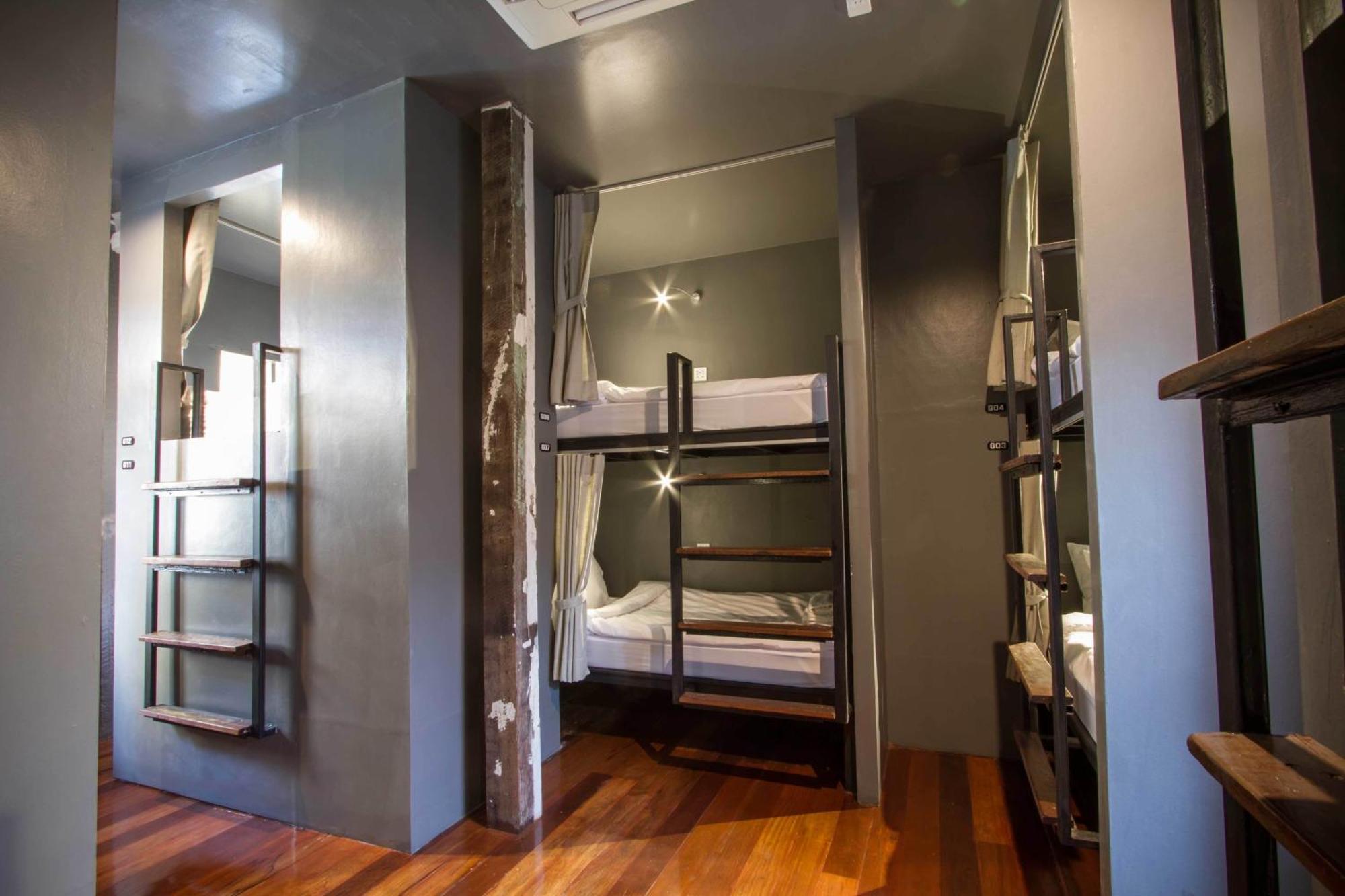 Bunk Bed in Mixed Dormitory Room
